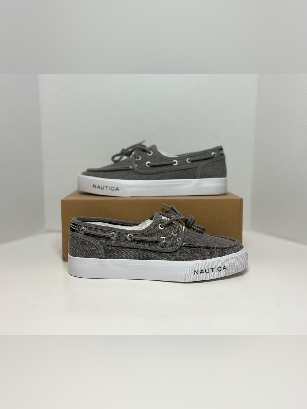 Nautica spinnaker washed Gray Canvas Deck Sneakers Men’s Boat Shoes NEW